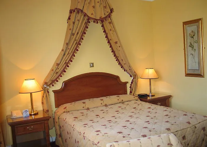 بيت ضيافة Old Weir 4*