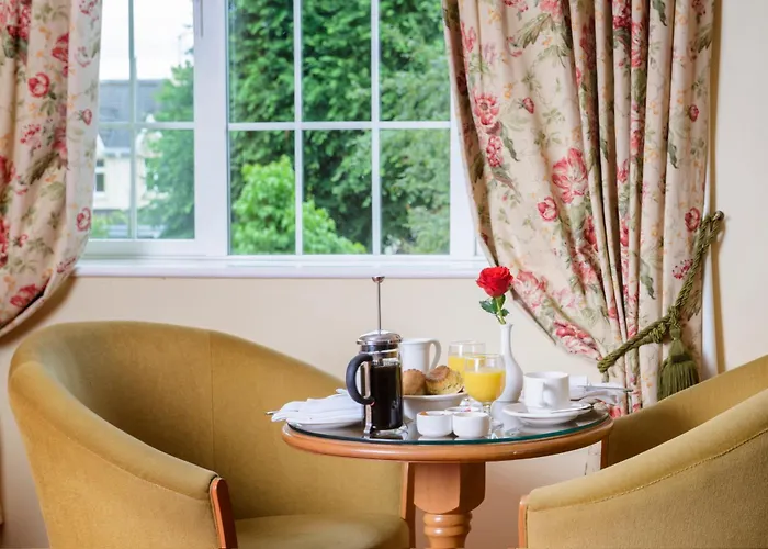 Old Weir Guest house 4*